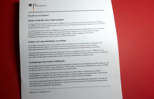 Foto der Presseinformation vom 21. September 2016 des Kabinettsbeschluss "Mehr Geld f&uuml;r den Nahverkehr